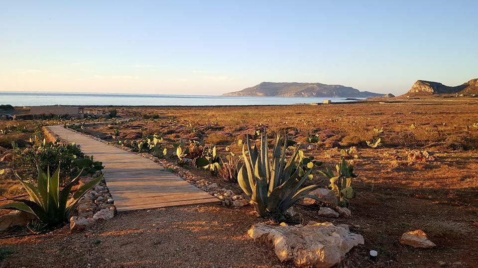 Dimora Cala del Pozzo Bed and Breakfast Favignana Esterno foto